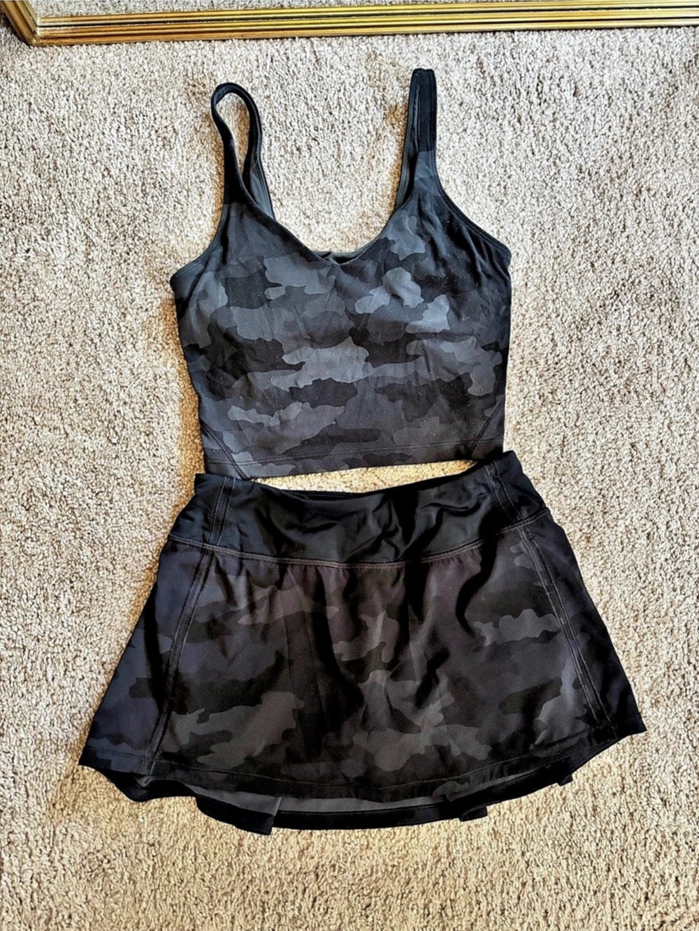 lululemon Pace Rival Mid-Rise Skirt & Energy Bra Matching Set Black Camo, both s